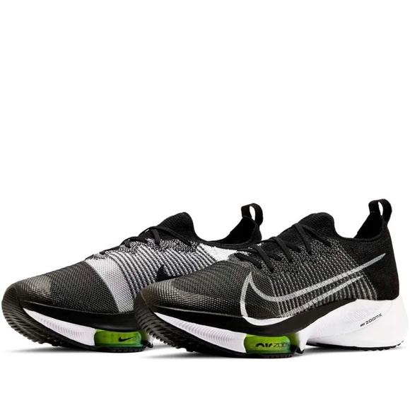 Size 11 Nike Air Zoom Tempo NEXT% Brand New in Box - Picture 1 of 2